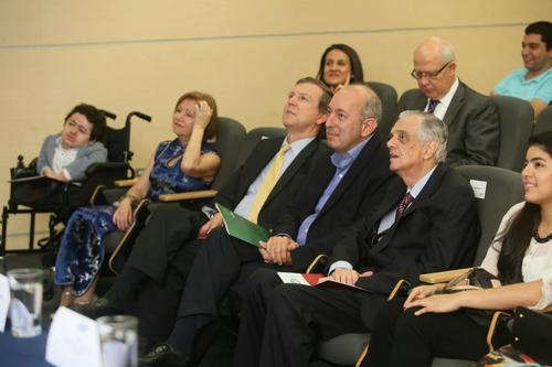 他才是最硬的毒梟：帶全國人民向美國販毒，率軍與美軍正面開戰