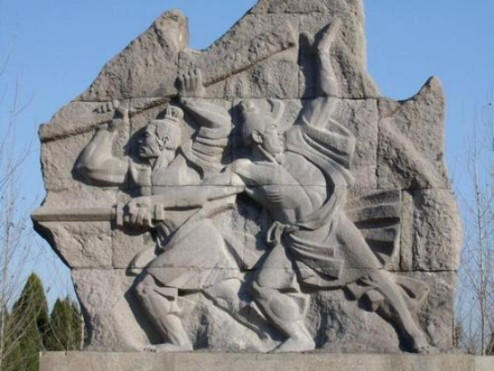 秦始皇曆經數年,終於一統六國,為何會被項羽、劉邦輕鬆推翻? 秦始皇曆經數年,終於一統六國,為何會被項羽、劉邦輕鬆推翻?