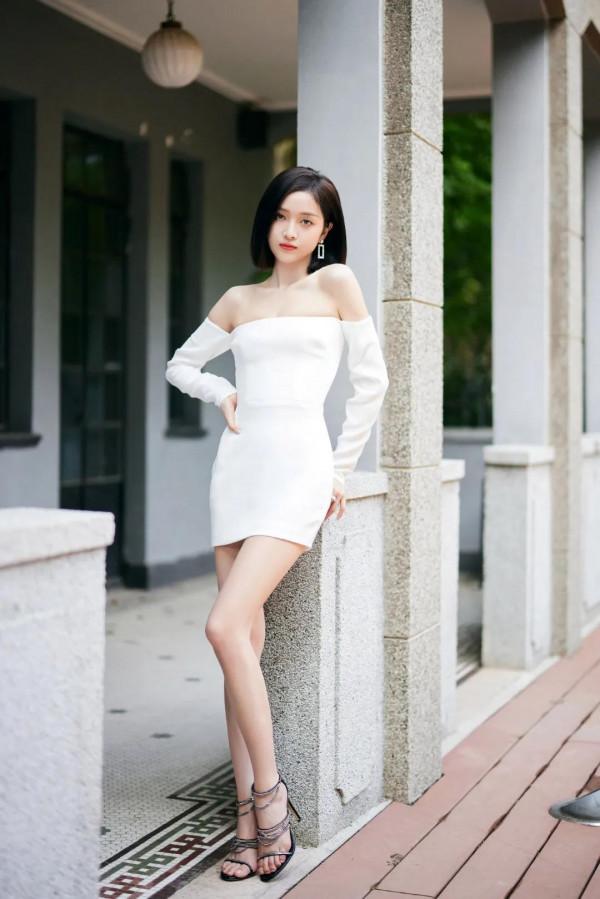 吳宣儀高畫質桌布