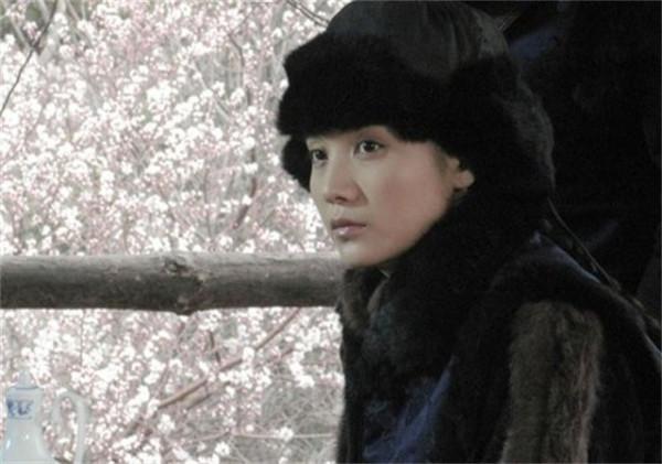 宋佳敢愛敢恨的愛情故事，愛了就大方承認，靠美貌征服了3個男人