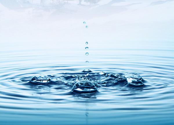 每天喝多少水才是對的？大量飲水會讓你永生難忘