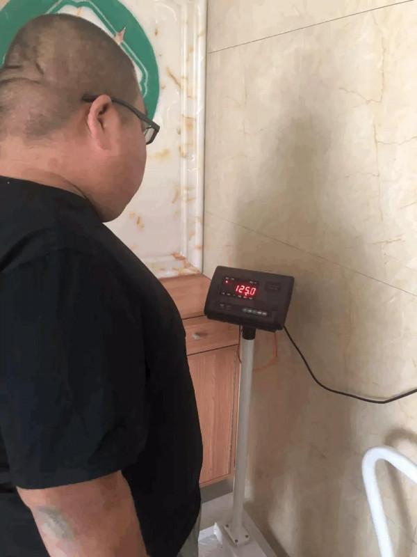 河北尿毒症小夥：因“聞味”意外走紅，年入百萬，還成功娶了媳婦