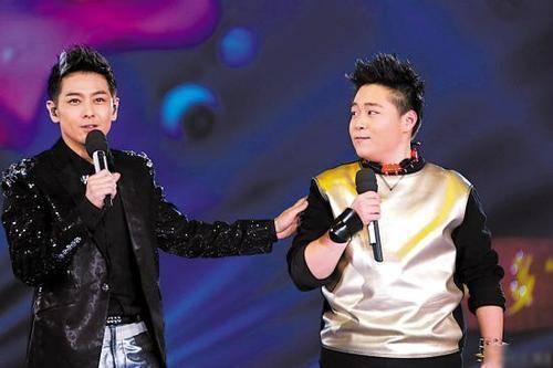 郝劭文：3歲出道10歲片酬千萬，身家卻被父母敗光，只能打工還債