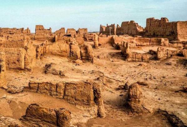 乾涸已久的羅布泊，為何會再次出現湖泊？這些水是從哪來的？