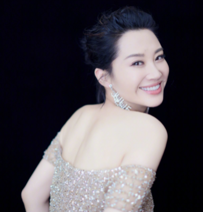 至今未婚的10位大齡女星,感情一個比一個精彩,最小的也有50歲 至今未婚的10位大齡女星,感情一個比一個精彩,最小的也有50歲