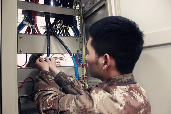 二次入伍，連越3級，他說當兵就要當個夠！