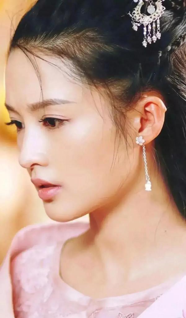 李沁:唯美側臉高畫質寫真集(七)(那一張更美?) 李沁:唯美側臉高畫質寫真集(七)(那一張更美?)