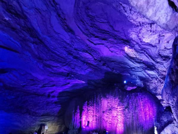 初三遊九嶷山紫霞巖