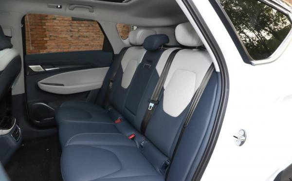 24.19萬起的純電中型SUV,造型大氣,最高續航653km,極狐阿爾法T 24.19萬起的純電中型SUV,造型大氣,最高續航653km,極狐阿爾法T