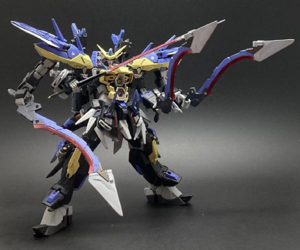 近距離格鬥戰型災厄高達模型