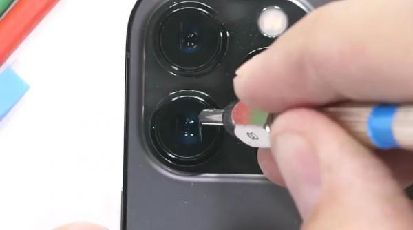 新 一代的iphone13 釋出了，你知道應該怎麼保護你的手機嗎？