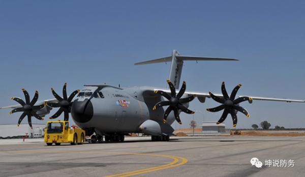 前 10 名軍用運輸機