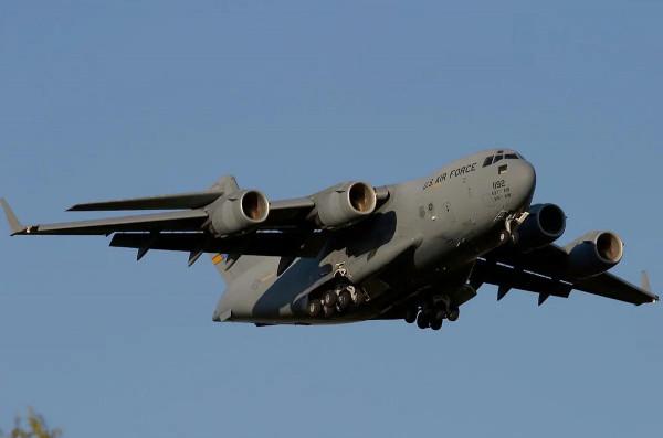 C-17“環球霸王”III運輸機圖集（200圖）
