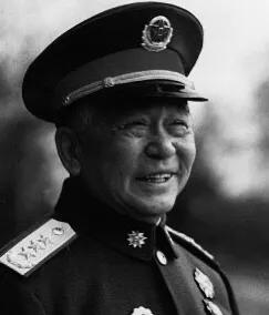 1985年,成都軍區原定併入昆明軍區,是誰讓鄧小平突然改變主意? 1985年,成都軍區原定併入昆明軍區,是誰讓鄧小平突然改變主意?