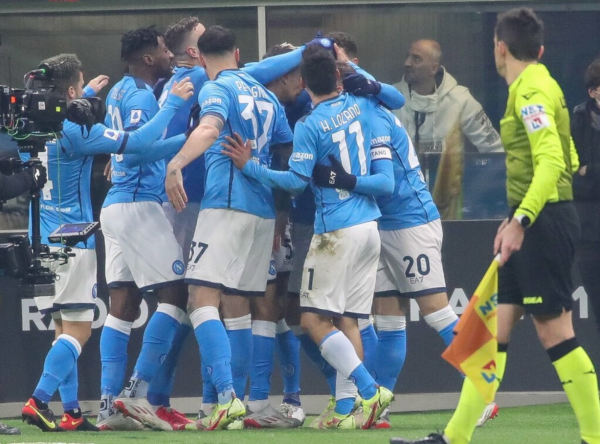 0-1!意甲奪冠熱門主場淪陷,被國米甩開4分,伊布徹底啞火 0-1!意甲奪冠熱門主場淪陷,被國米甩開4分,伊布徹底啞火