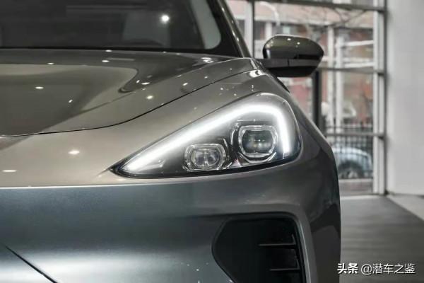 Model Y勁敵,顏值已贏一半,北汽和華為的親兒子:極狐,有多強? Model Y勁敵,顏值已贏一半,北汽和華為的親兒子:極狐,有多強?