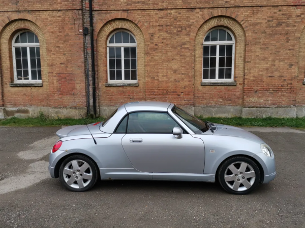 微型雙座敞篷跑車，大發Copen年輕人的第一臺敞篷車