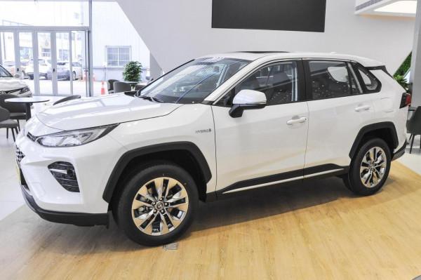 SUV還是雙擎的省油，不如看看廣汽豐田威蘭達，安靜、安全、舒適