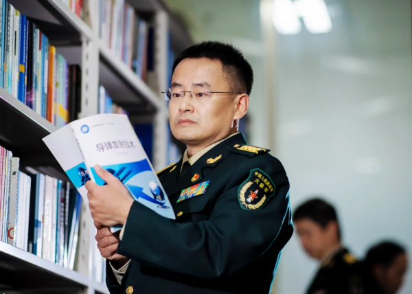 楊必武：壯志馭東風