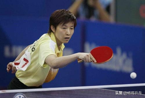 隊友出局她獨守半區和王楠會師決賽,卻因年齡太大,無奈出走香港 隊友出局她獨守半區和王楠會師決賽,卻因年齡太大,無奈出走香港