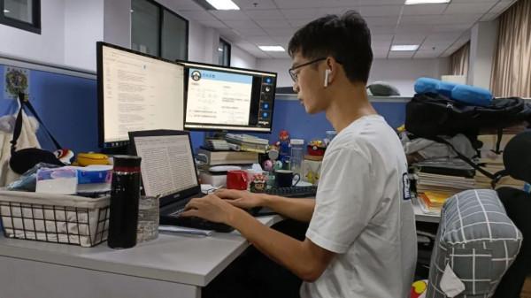 太優秀:武漢大學2名90後博士生入選華為“天才少年” 太優秀:武漢大學2名90後博士生入選華為“天才少年”