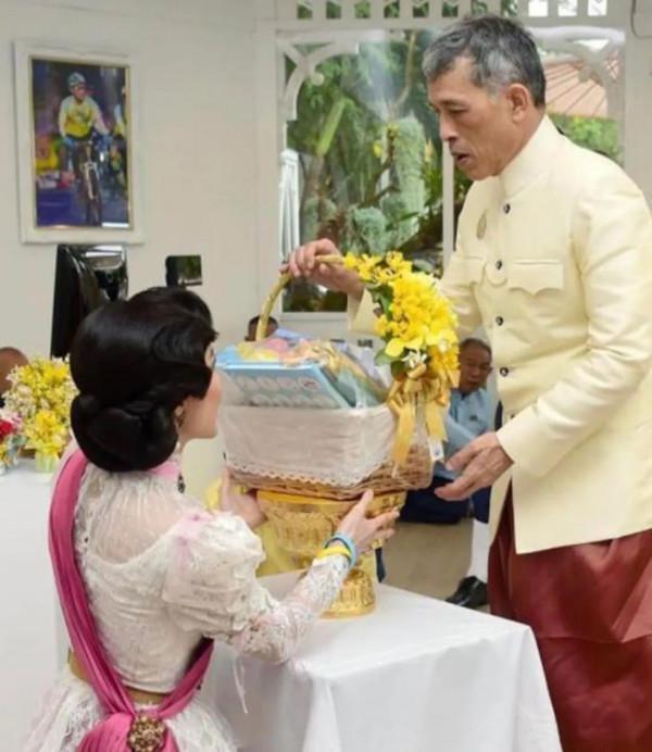 詩妮娜人生像股票k線跌宕起伏，37歲生日觸底反彈，好戲還在後面