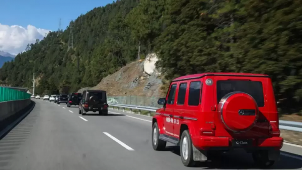 駕賓士SUV探索318（下）：一車一世界