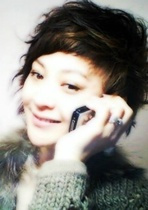 那英兒子高興：被父親拋棄留下陰影，母親再婚後繼父治癒他的半生