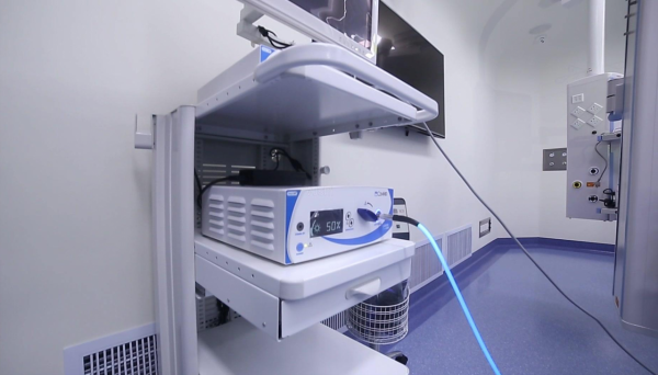 男子體檢B超照不到內臟，醫生仔細檢查發現不妙，馬上勸男子轉院