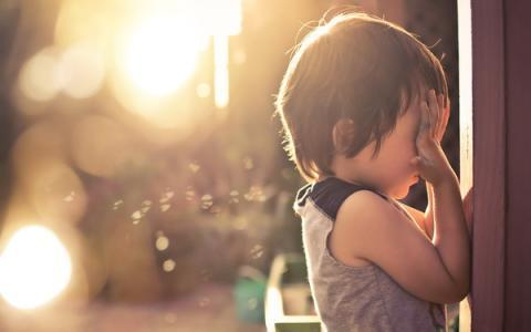 學齡前孩子背會的東西轉眼就忘，父母不妨試試啟用“文字盒子區”