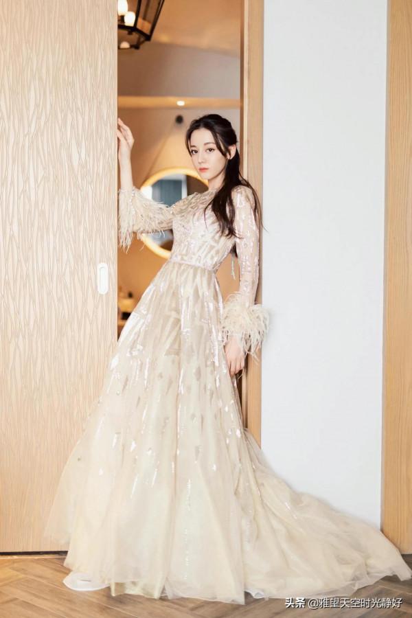 盤點迪麗熱巴那些可以封神的禮服裙大賞 每一件都是絕美 豔壓群芳
