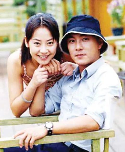 張衛健：結婚20年，至今無子，他的故事遠比你想象得更精彩