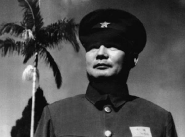 葉劍英過80大壽,鄧小平要求多插一根蠟燭,葉帥:還是你想得深遠 葉劍英過80大壽,鄧小平要求多插一根蠟燭,葉帥:還是你想得深遠