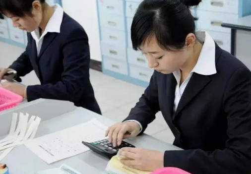 中國菸草面向社會招聘,將優先錄用這3類人,綜合年薪可達10W+ 中國菸草面向社會招聘,將優先錄用這3類人,綜合年薪可達10W+