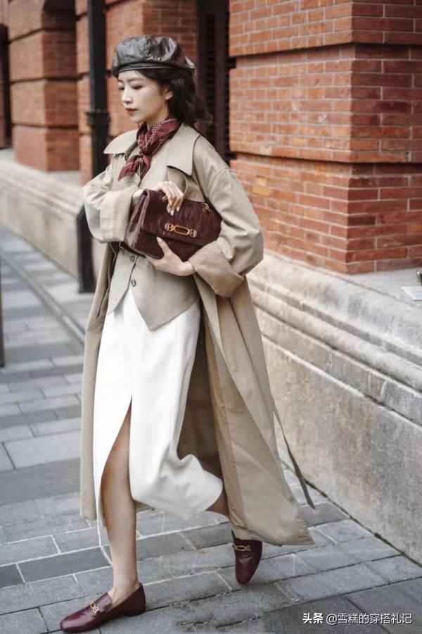 穿風衣,別再配小黑褲了!瞧瞧三木的這5套風衣搭配,照著穿超美 穿風衣,別再配小黑褲了!瞧瞧三木的這5套風衣搭配,照著穿超美