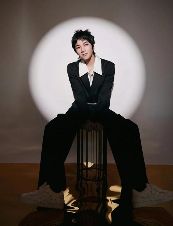 華晨宇 帥氣寫真 華晨宇 帥氣寫真