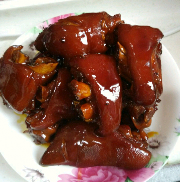 叉燒肉、東坡肘子以及滷豬蹄，四款豬肉家常菜，趕快學起來吧