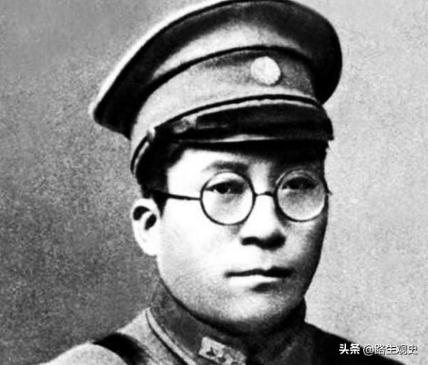 楊虎城之女楊拯美：1名神炮手在臺上做報告，她在臺下忽然愛上他