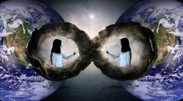 宇宙“bug”?三個一模一樣的星系出現,應該如何解釋? 宇宙“bug”?三個一模一樣的星系出現,應該如何解釋?