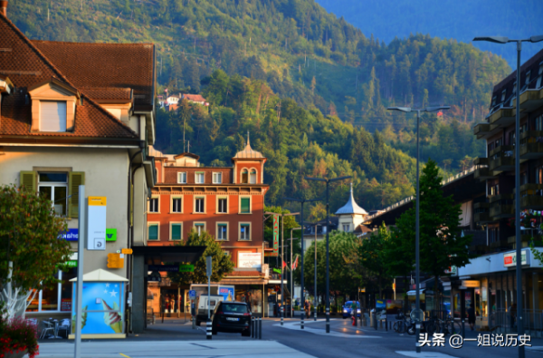 永久中立國放棄軍隊,戰火燃起怎麼辦?不擔心被攻打嗎? 永久中立國放棄軍隊,戰火燃起怎麼辦?不擔心被攻打嗎?