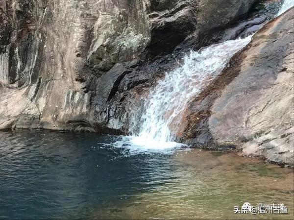 探幽臥龍峽，領略旖旎的山光水色