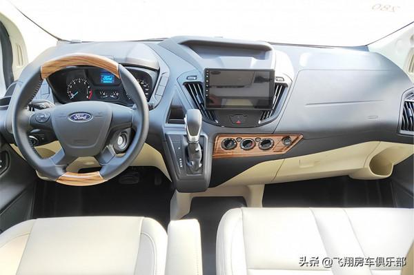 經濟實用油耗低,2.0T自動擋,福特新全順B型,新手入門級房車 經濟實用油耗低,2.0T自動擋,福特新全順B型,新手入門級房車