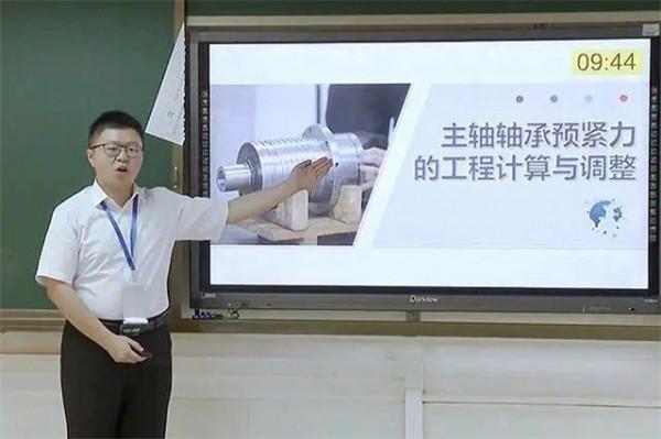 2008年，學霸周浩高考669分考入北大，3年後卻選擇讀技校，為何？