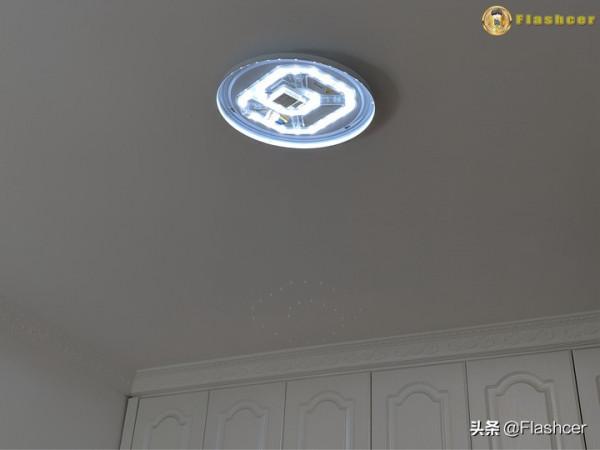 三擋色溫調節，外觀小巧輕薄：Yeelight LED吸頂燈A2101C400 體驗