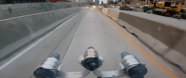 馬斯克都不敢這麼搞！特斯拉魔改版車型現身：居然裝上火箭發射器