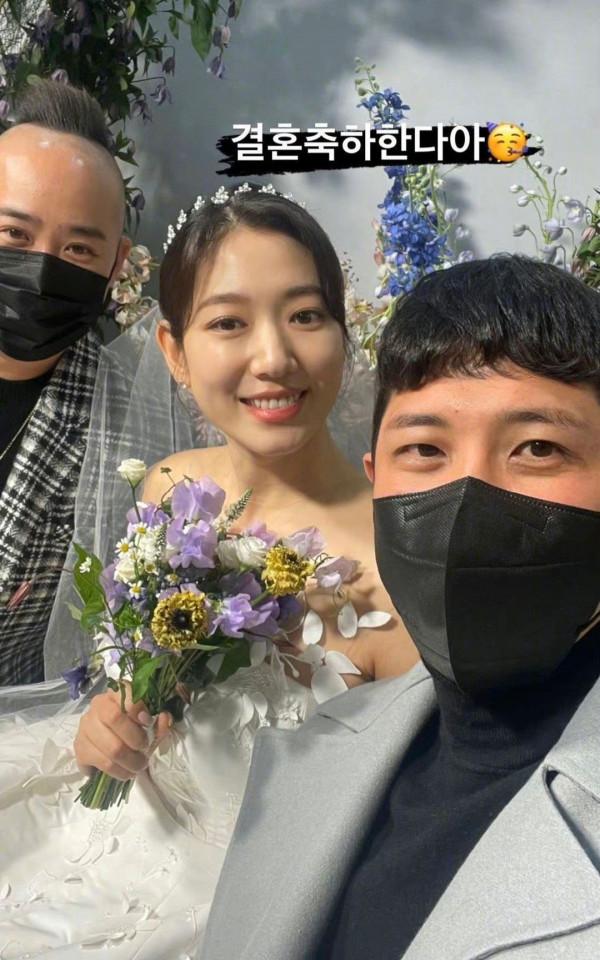 樸信惠婚禮半個韓娛撐場！李敏鎬IU金雪炫亮相，她懷孕5月胖好多