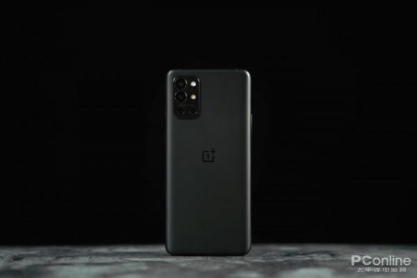 曲屏手機用膩了，快來考慮一下這些直屏好物吧