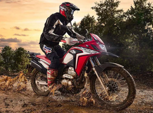 本田釋出XRE300多功能車,越野拉力兩不誤,但暫時來不了 本田釋出XRE300多功能車,越野拉力兩不誤,但暫時來不了