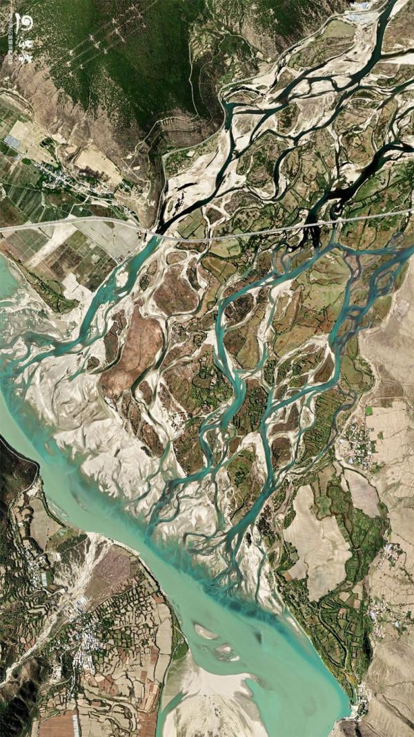 跟隨衛星,領略神奇的“西藏江南” 跟隨衛星,領略神奇的“西藏江南”