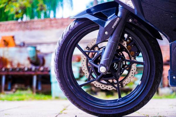 “價效比”這三個字就是川崎Ninja 400的忍道